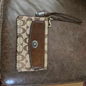 Coach Wristlet suede